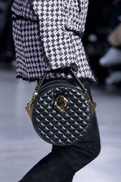 Look 57